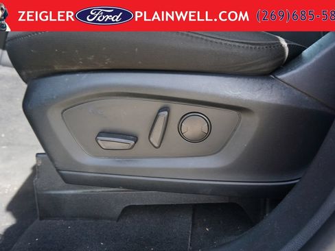 Used 2022 Ford Explorer XLT AWD/4WD image 20