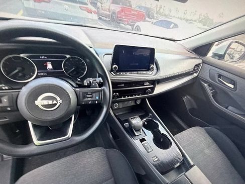 Used 2023 Nissan Rogue SV FWD image 6