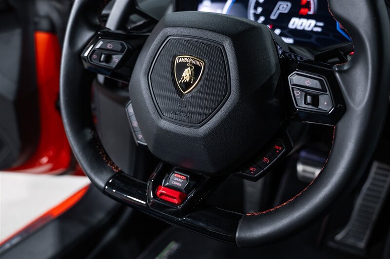 Used 2020 Lamborghini Huracan EVO AWD/4WD image 46