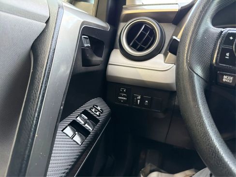 Used 2013 Toyota RAV4 LE image 17