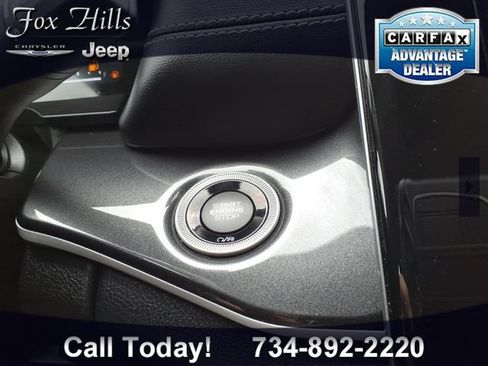 Used 2023 Jeep Grand Cherokee Laredo w/ Luxury Tech Group I AWD/4WD image 25