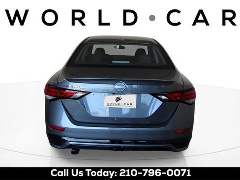 Used 2025 Nissan Sentra SR w/ SR Premium Package image 6