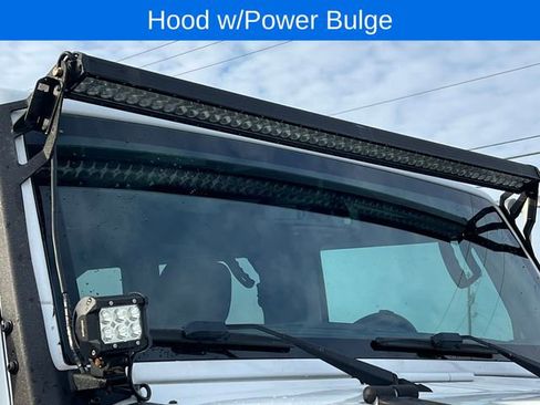 Used 2017 Jeep Wrangler Unlimited Sahara image 16