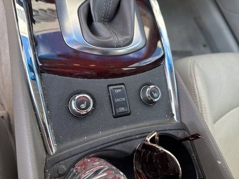 Used 2012 INFINITI G37 X w/ Premium Pkg image 8