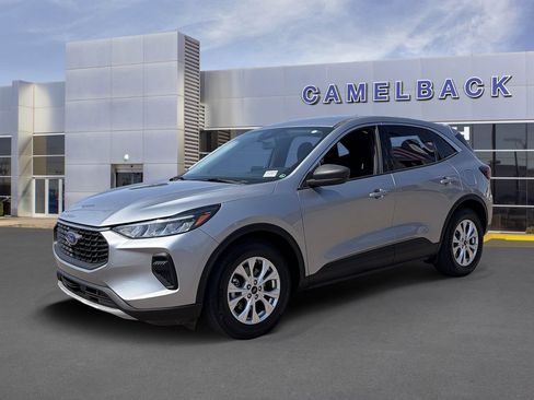 Certified 2023 Ford Escape Active FWD image 2