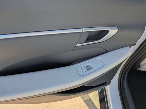 Used 2025 Hyundai Sonata SEL FWD image 8