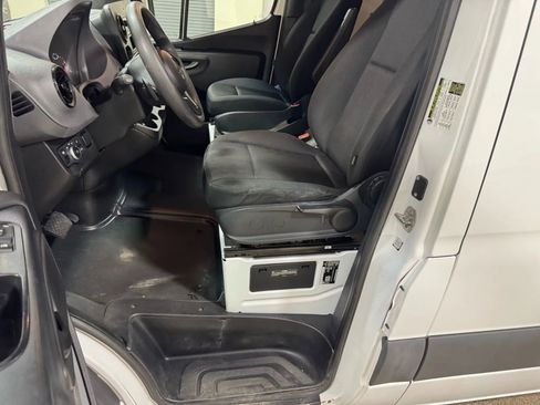 Used 2020 Mercedes-Benz Sprinter 2500 image 29