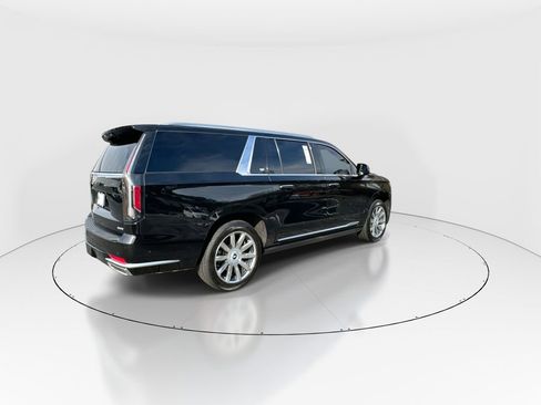 Used 2023 Cadillac Escalade ESV Premium Luxury Platinum image 8