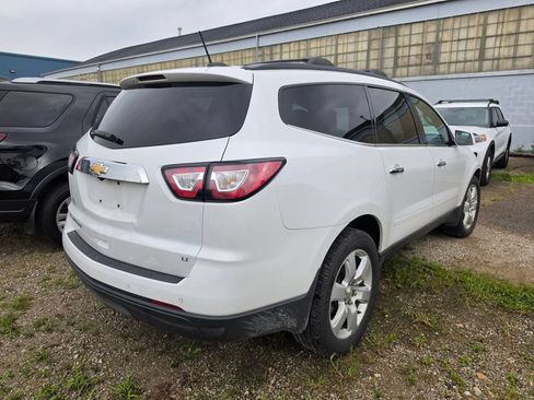 Used 2017 Chevrolet Traverse LT w/ Style and Technology Package AWD/4WD image 2