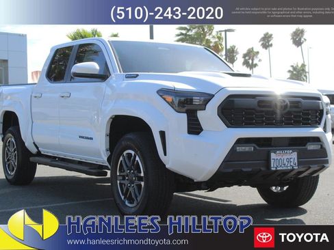 Used 2024 Toyota Tacoma TRD Sport image 5