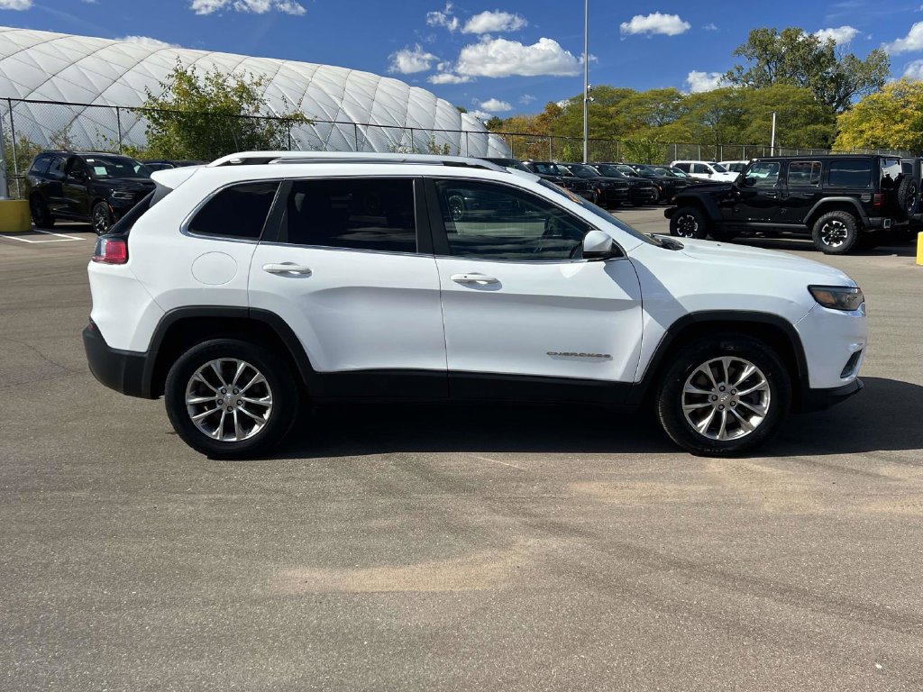 Used 2019 Jeep Cherokee Latitude Plus w/ Comfort/Convenience Group AWD/4WD image 7