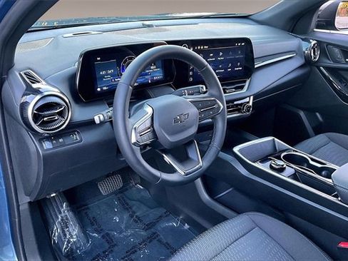 Used 2026 Chevrolet Equinox LT w/ Midnight Edition image 17