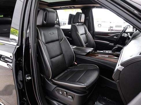 Used 2021 Cadillac Escalade ESV Premium Luxury w/ Performance Package RWD image 37