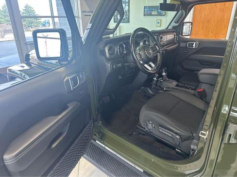 Used 2021 Jeep Wrangler Unlimited Sahara w/ Uconnect 4C Nav & Sound Group AWD/4WD image 15
