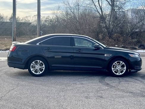 Used 2013 Ford Taurus SEL image 7