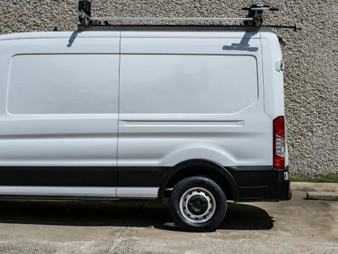 Used 2022 Ford Transit 350 Medium Roof image 17