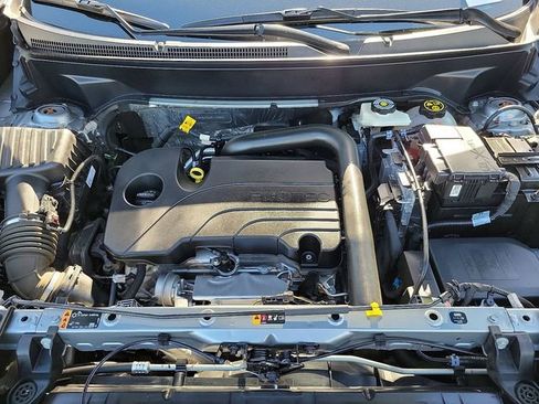 Used 2023 GMC Terrain SLT w/ Infotainment Package II image 25