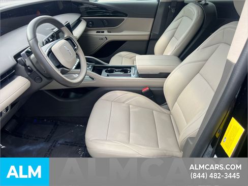 Used 2024 Lincoln Nautilus Premier w/ Equipment Group 102A image 11