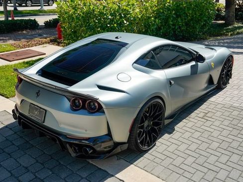 Used 2018 Ferrari 812 Superfast RWD image 26