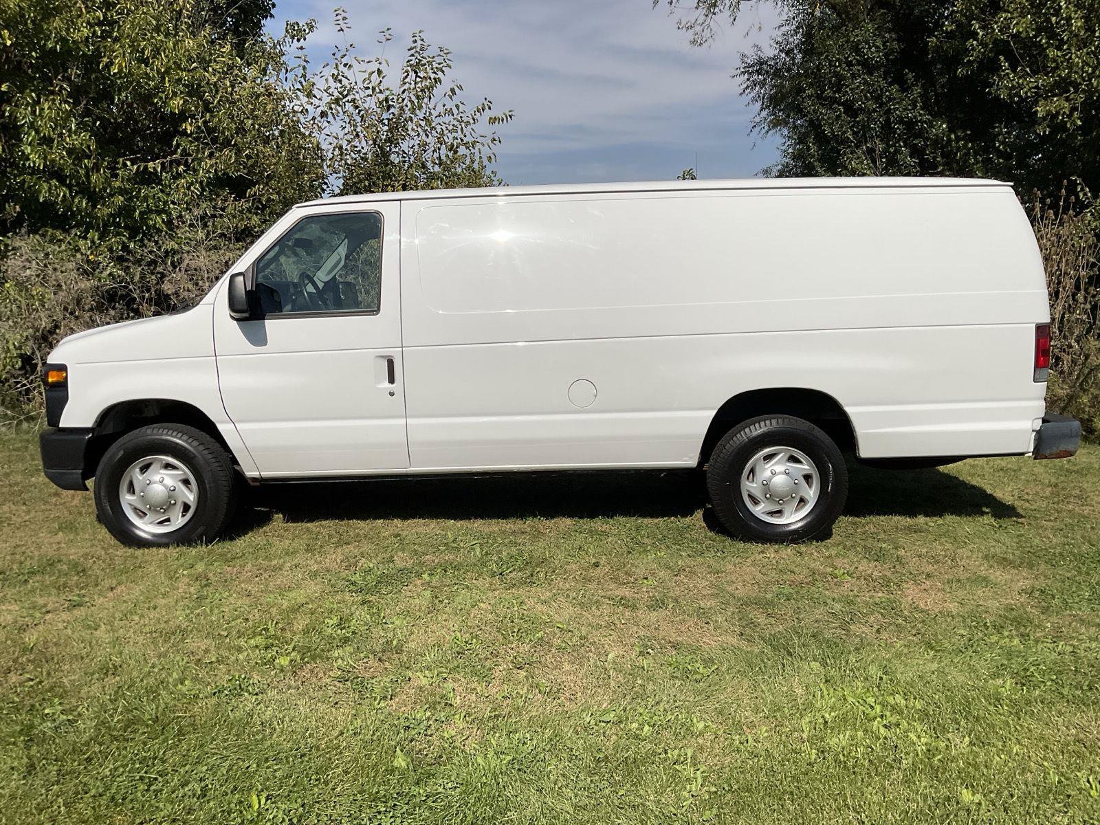Used 2012 Ford E-350 and Econoline 350 Extended Super Duty w/ Commercial Cargo Van Pkg RWD image 4
