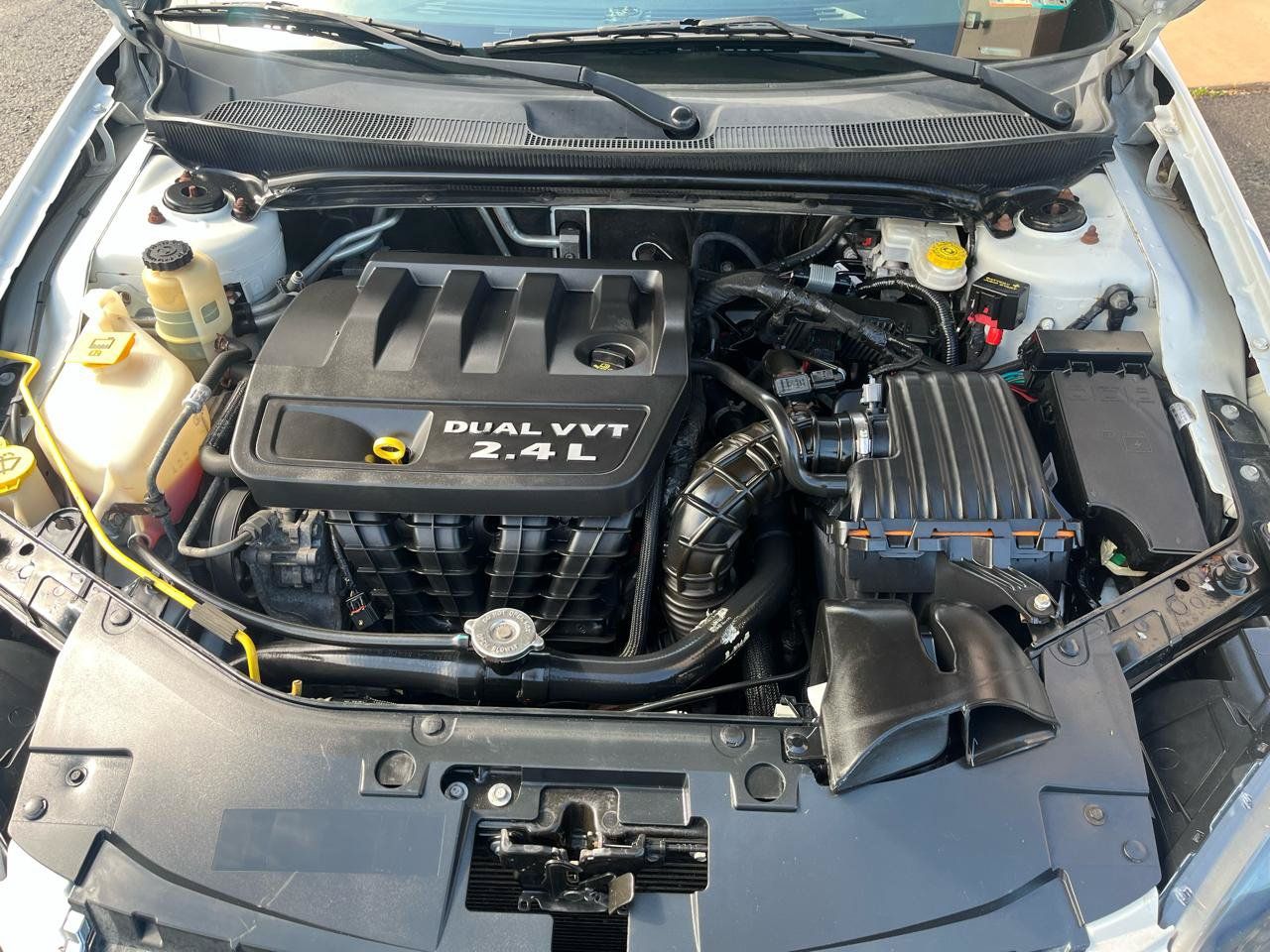 Used 2013 Chrysler 200 Touring w/ S Exterior Appearance Pkg FWD image 11