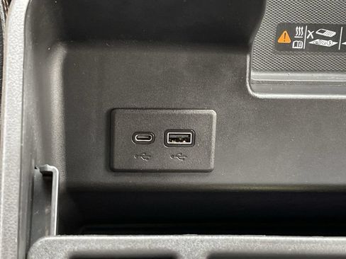 Used 2022 GMC Sierra 1500 AT4 AWD/4WD image 38