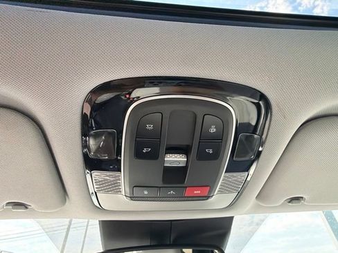 Used 2022 Hyundai Palisade SEL w/ 8P Bench Seat Package FWD image 32