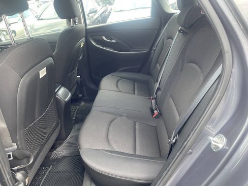 Used 2018 Hyundai Elantra GT FWD image 15