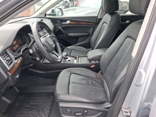 Used 2019 Audi Q5 2.0T Premium Plus w/ Premium Plus Package AWD/4WD image 12