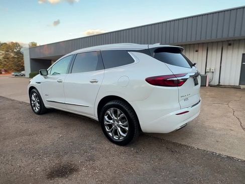 Used 2021 Buick Enclave Avenir w/ Avenir Technology Package image 4