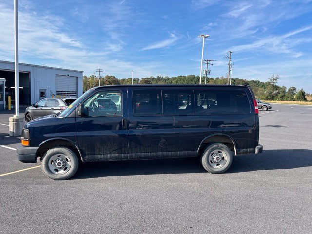 Used 2007 GMC Savana 2500 Passenger RWD image 2