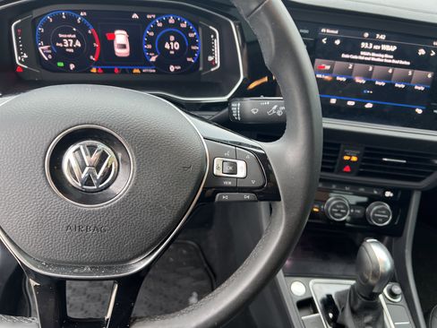 Certified 2020 Volkswagen Jetta SEL image 19
