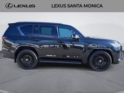Used 2023 Lexus LX 600 4WD w/ Appearance Package image 4