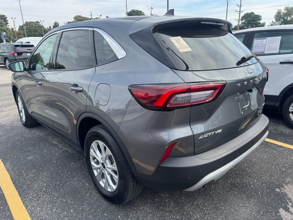Used 2023 Ford Escape Active AWD/4WD image 10