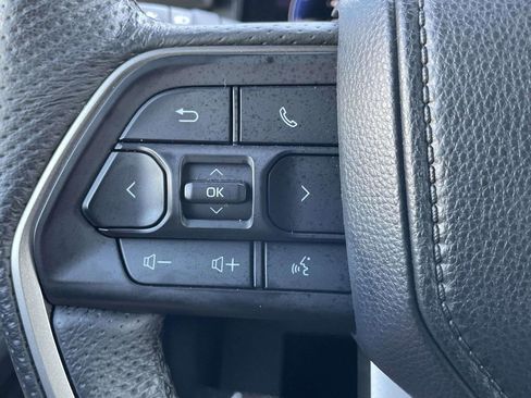 Used 2025 Toyota Tacoma Limited AWD/4WD image 29