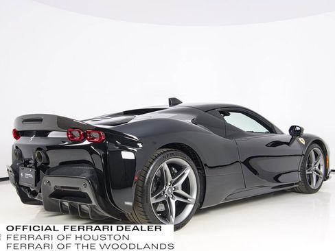 Used 2021 Ferrari SF90 Stradale image 8
