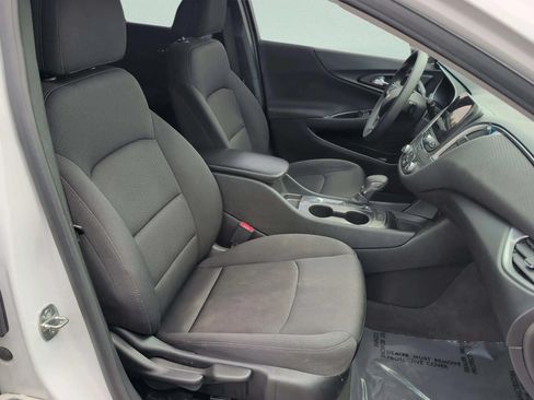 Used 2021 Chevrolet Malibu LS FWD image 28