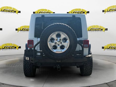 Used 2015 Jeep Wrangler Unlimited Sahara w/ Max Tow Package AWD/4WD image 4