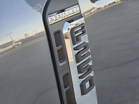 Used 2026 Ford F250 Platinum w/ Platinum Plus Package image 9