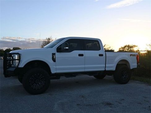 Used 2019 Ford F350 XLT w/ XLT Value Package image 6