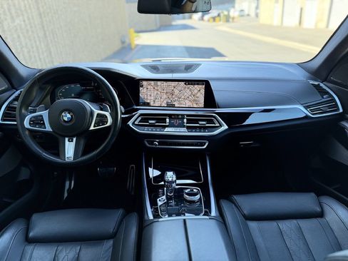 Used 2020 BMW X5 M50i w/ Executive Package AWD/4WD image 16