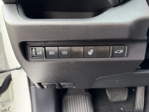 Used 2025 Toyota RAV4 XLE w/ Convenience Package AWD/4WD image 13