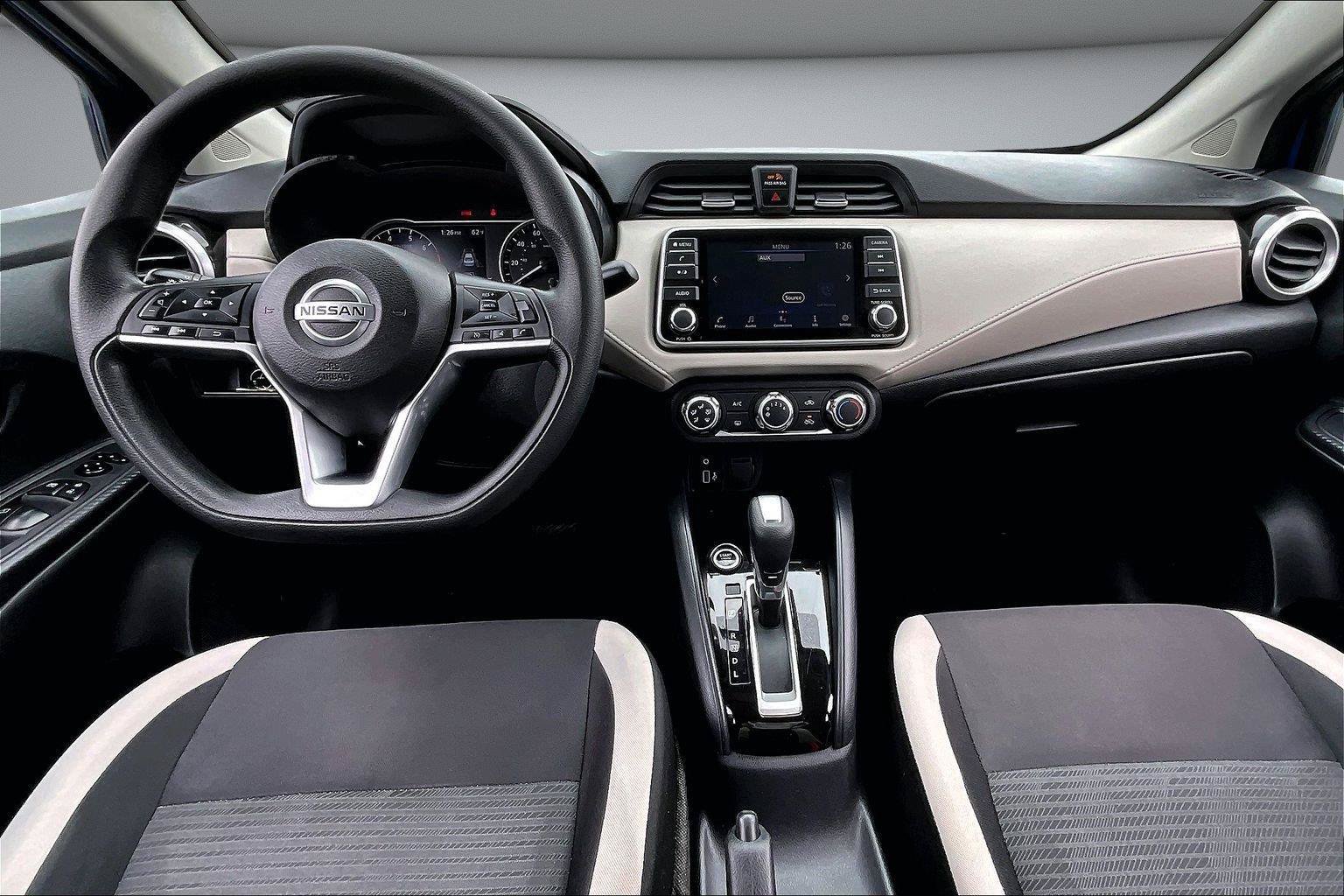 Used 2021 Nissan Versa SV FWD image 8