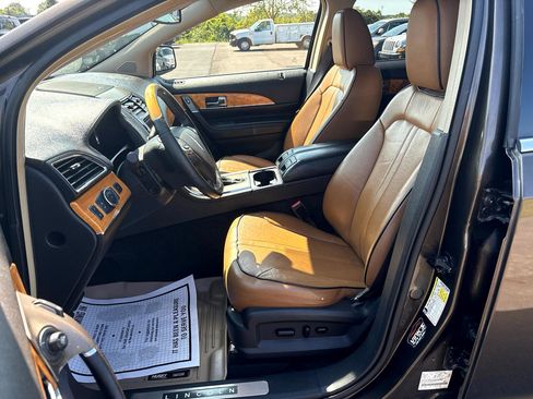 Used 2011 Lincoln MKX AWD w/ 102A Rapid Spec Order Code image 11