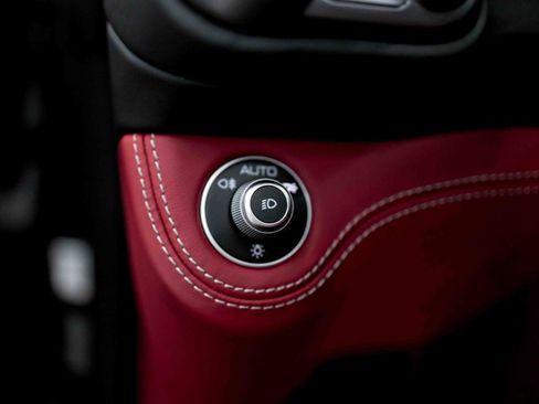 Used 2020 Ferrari Portofino RWD image 69