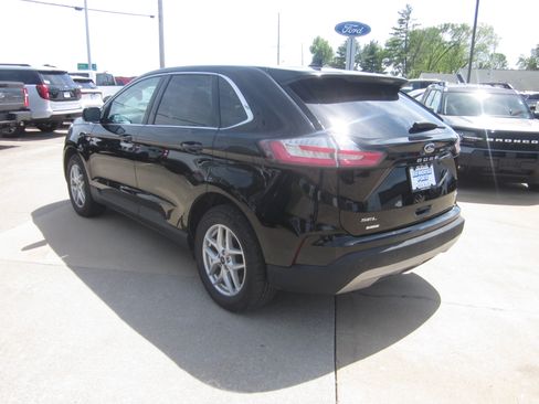 Used 2024 Ford Edge SEL AWD/4WD image 4