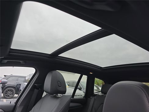 Used 2024 BMW X3 sDrive30i w/ Convenience Package w/ZPA image 25