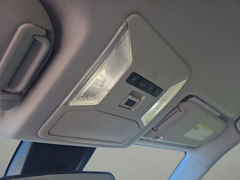 Used 2022 Toyota RAV4 XLE image 22