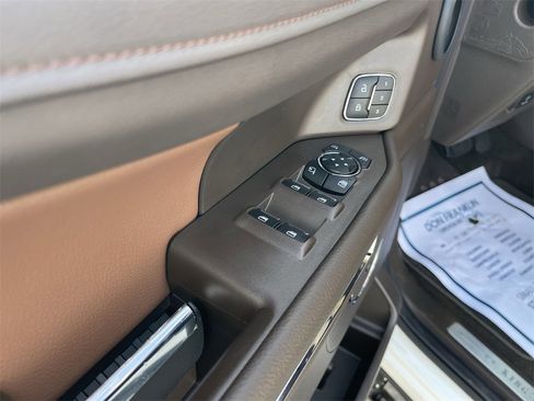 Used 2024 Ford Expedition Max King Ranch image 13