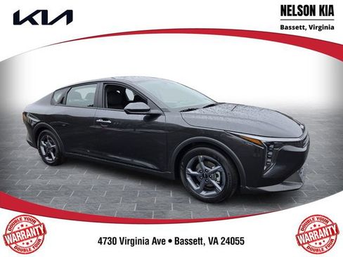 New 2026 Kia K4 FWD image 1